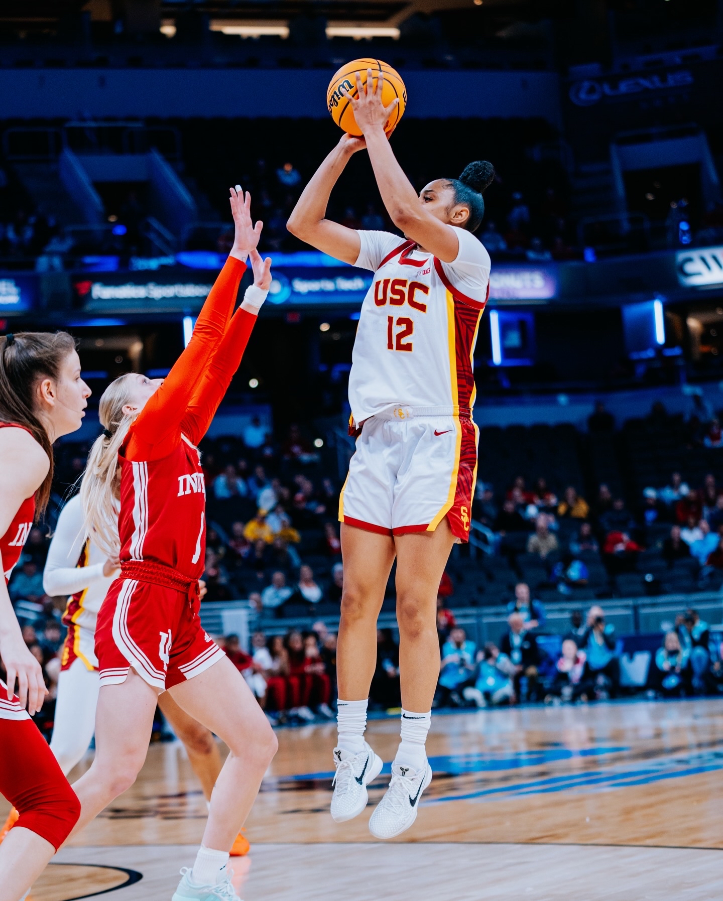 关于国际比赛日丹佛掘金备战欧冠，远射贴柱细节曝光，气氛紧张，年轻球员得到机会的信息