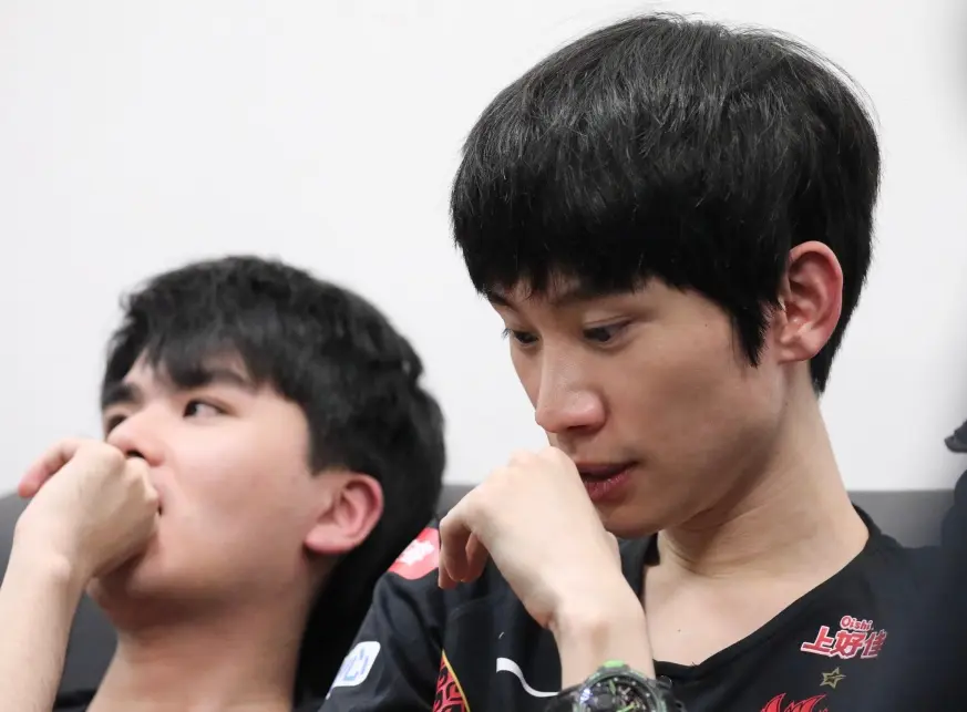 Doinb遭遇五连败，阿森纳教练面临压力！的简单介绍